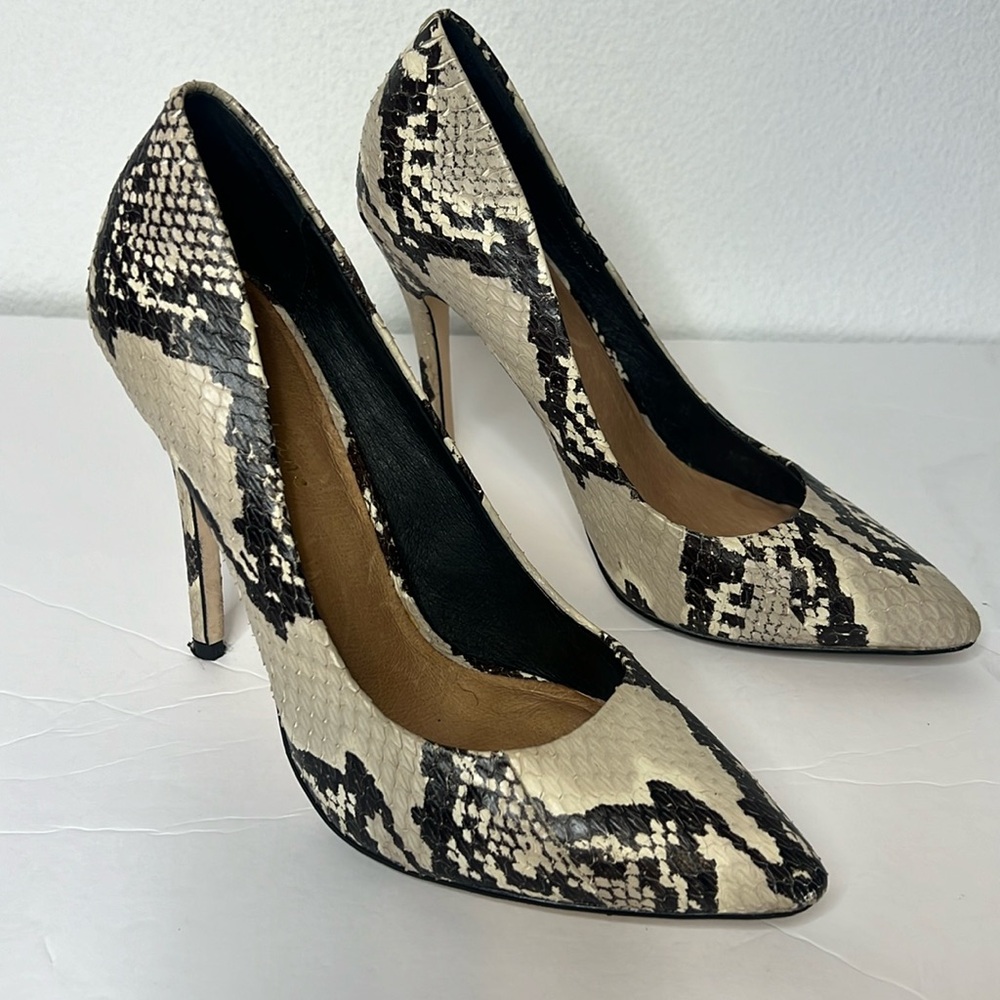 Maiden Lane Black & Cream Snakeskin Heels 7.5